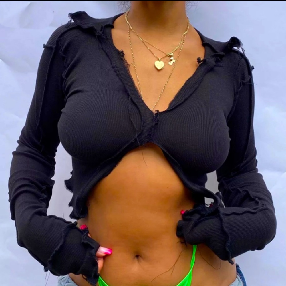 Split long sleeve crop top